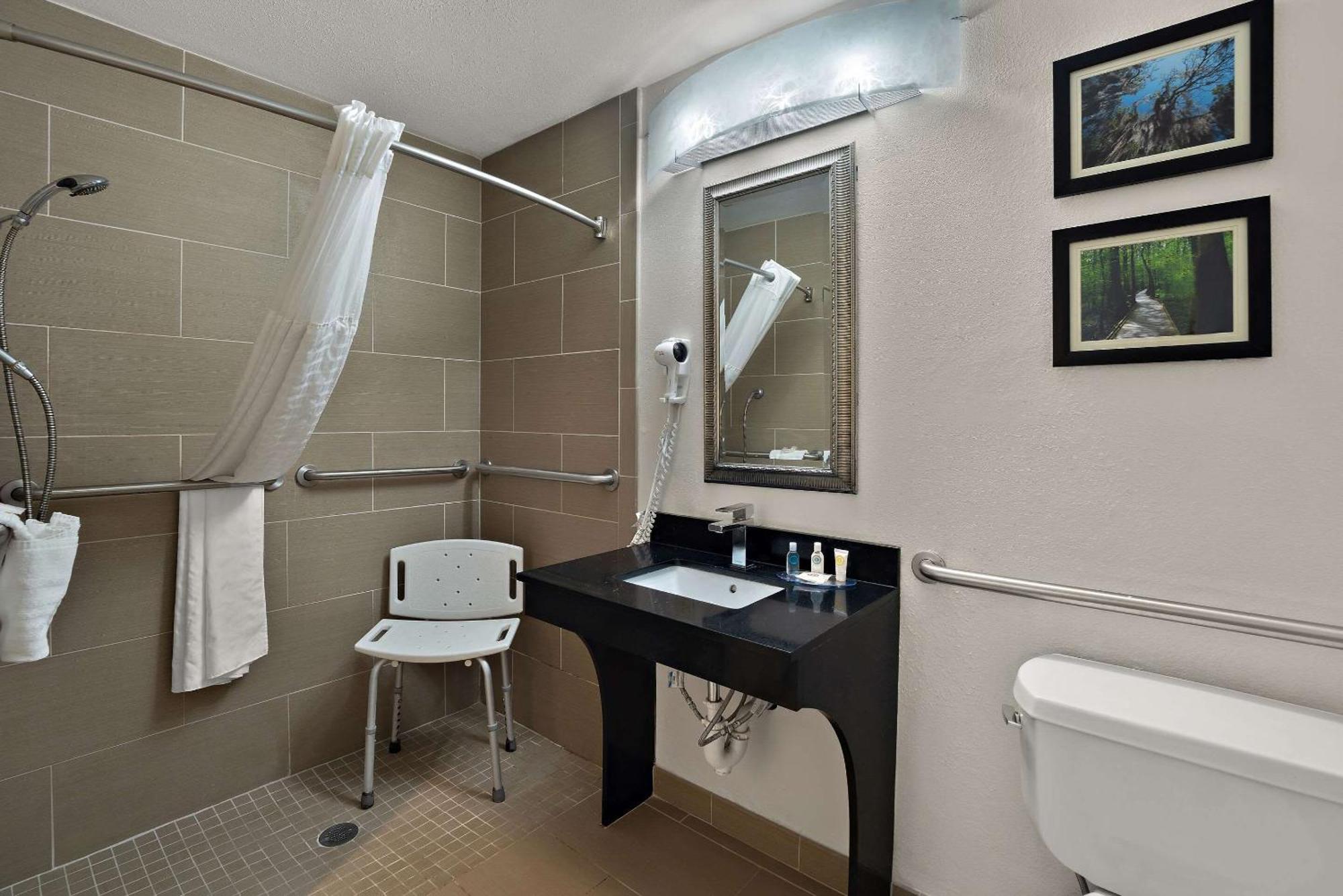 Hotel Comfort Inn&suites