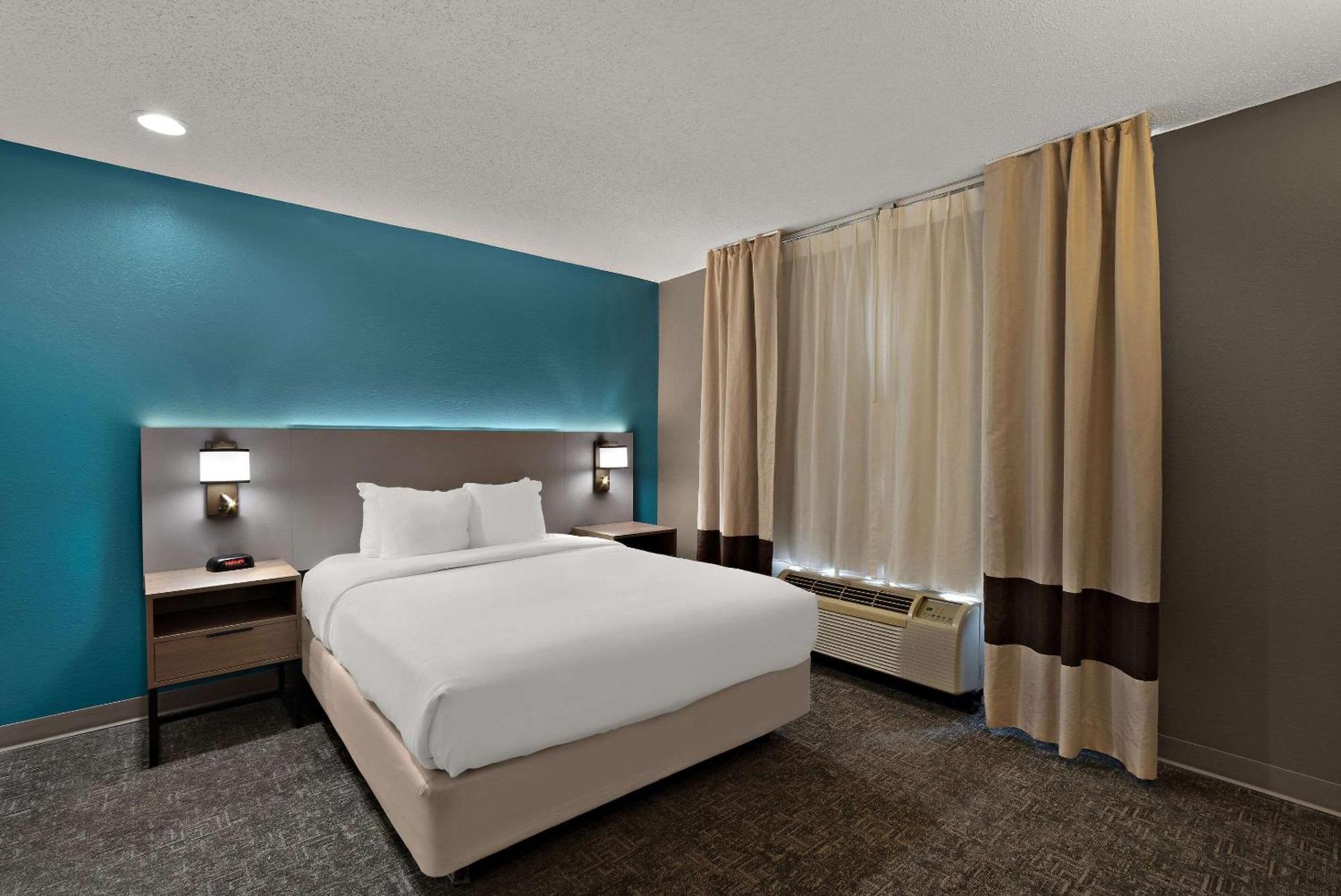 Comfort Inn&suites Hotel 3*