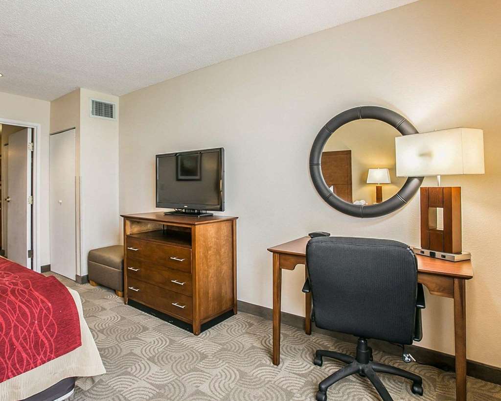 Hotel Comfort Inn&suites