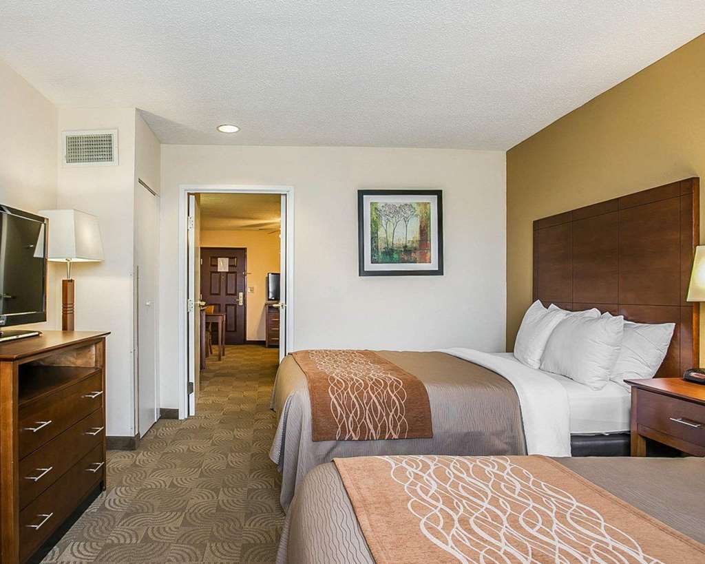 Hotel Comfort Inn&suites 3*