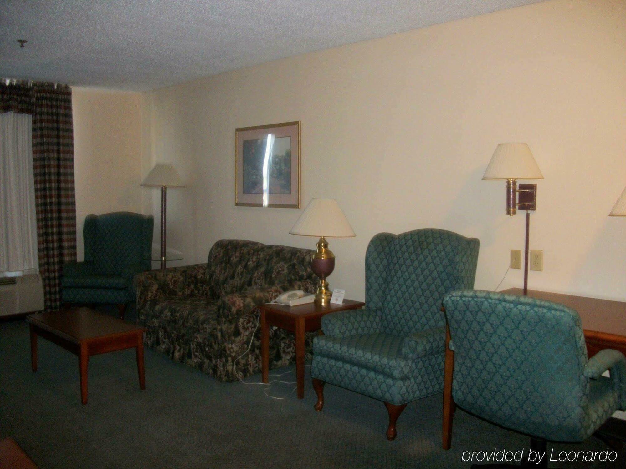 Comfort Inn&suites 3*